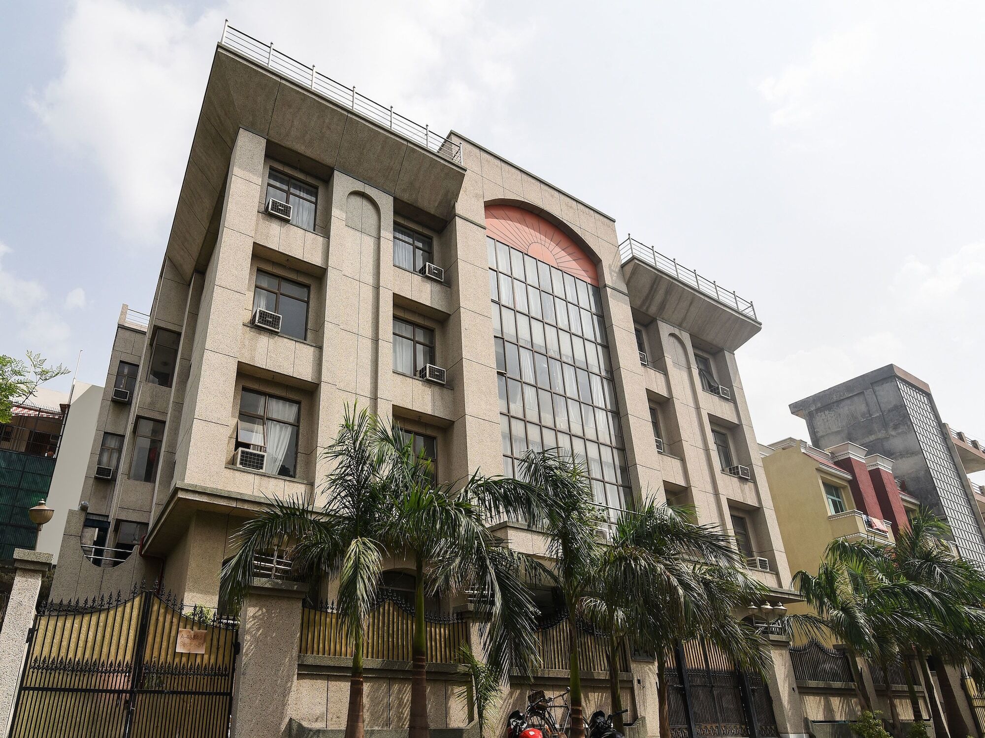 Capital O 16676 Near Noida City Center Exterior foto